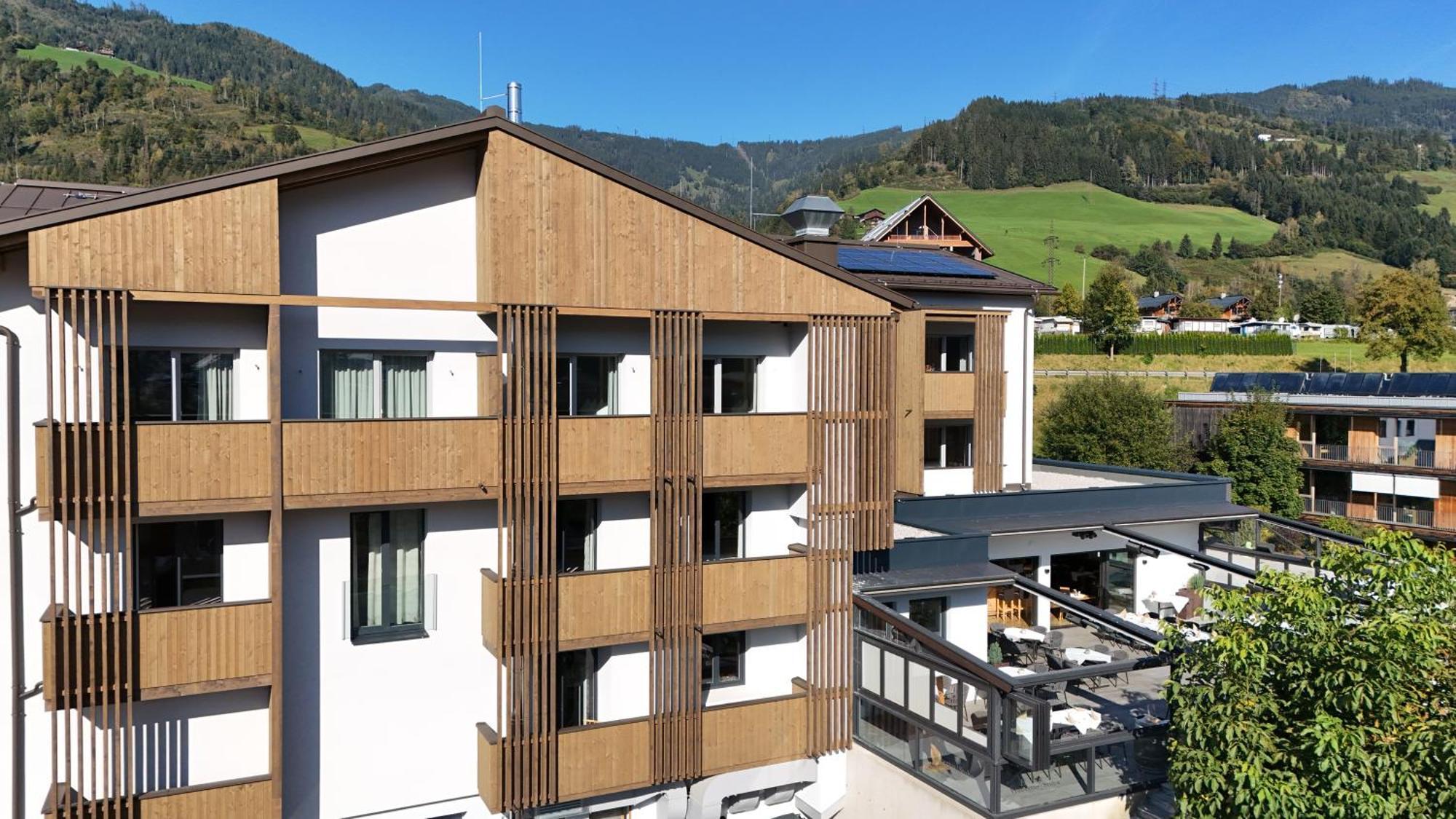 Hotel Hubertus Sankt Johann im Pongau Exterior photo